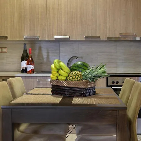 Tavani Villas Apartment Nea Roda